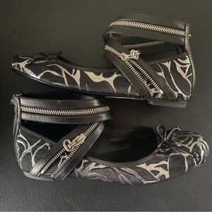 Michael Kors Collection Tavie black and silver metallic flats size 37